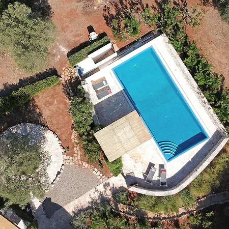 Mit Privatpool An Der Adriakueste By Interhome 奥斯图尼