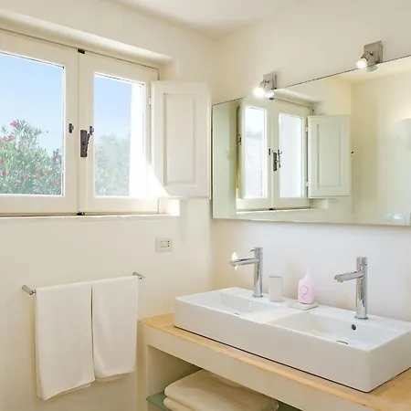 Mit Privatpool An Der Adriakueste By Interhome بيت للعطل أوستوني